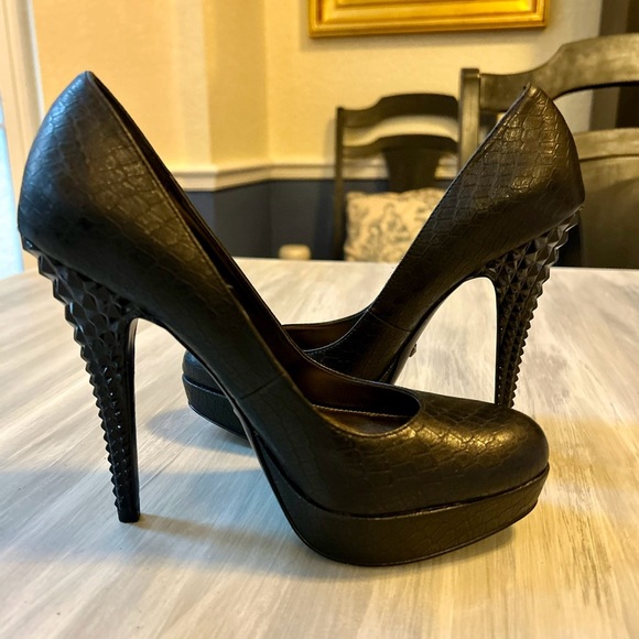 Label Rachel Roy Studded Heels Black Stiletto Size 7 - Picture 2 of 16